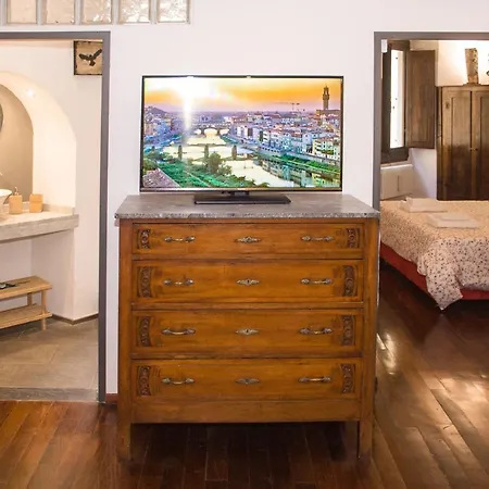 Old Convent In Via De Neri Apartment